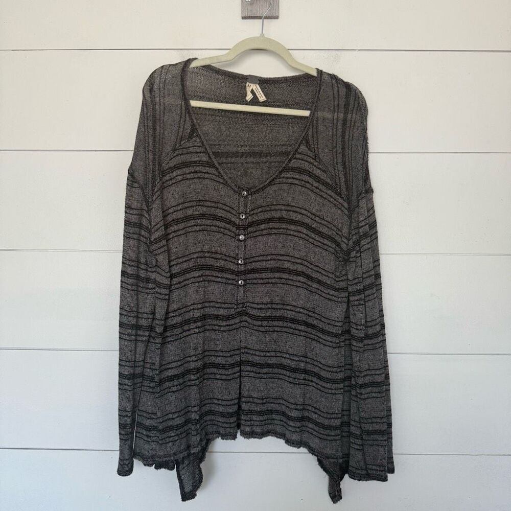 Free People Women’s Medium Grey Stretchy Henley Slinky Hacci Top Striped Boho